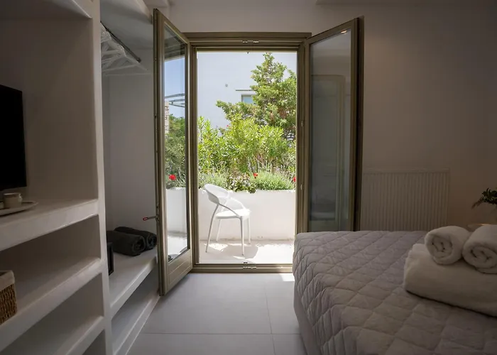 Paros Breeze Luxury