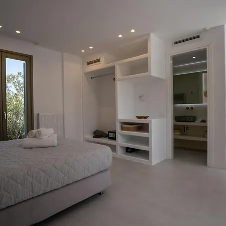 Paros Breeze Luxury