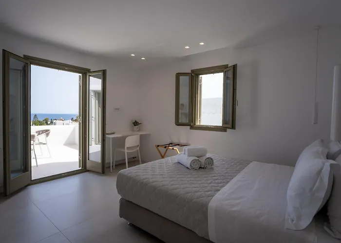 Paros Breeze Luxury Drios